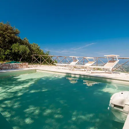 Villa Helloapulia - Trulli Belvedere - Private Pool & Panoramic Sea View, Selva Di Fasano
